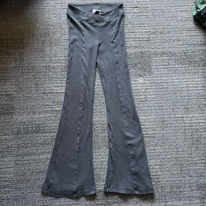 black cross-waist flared leggings